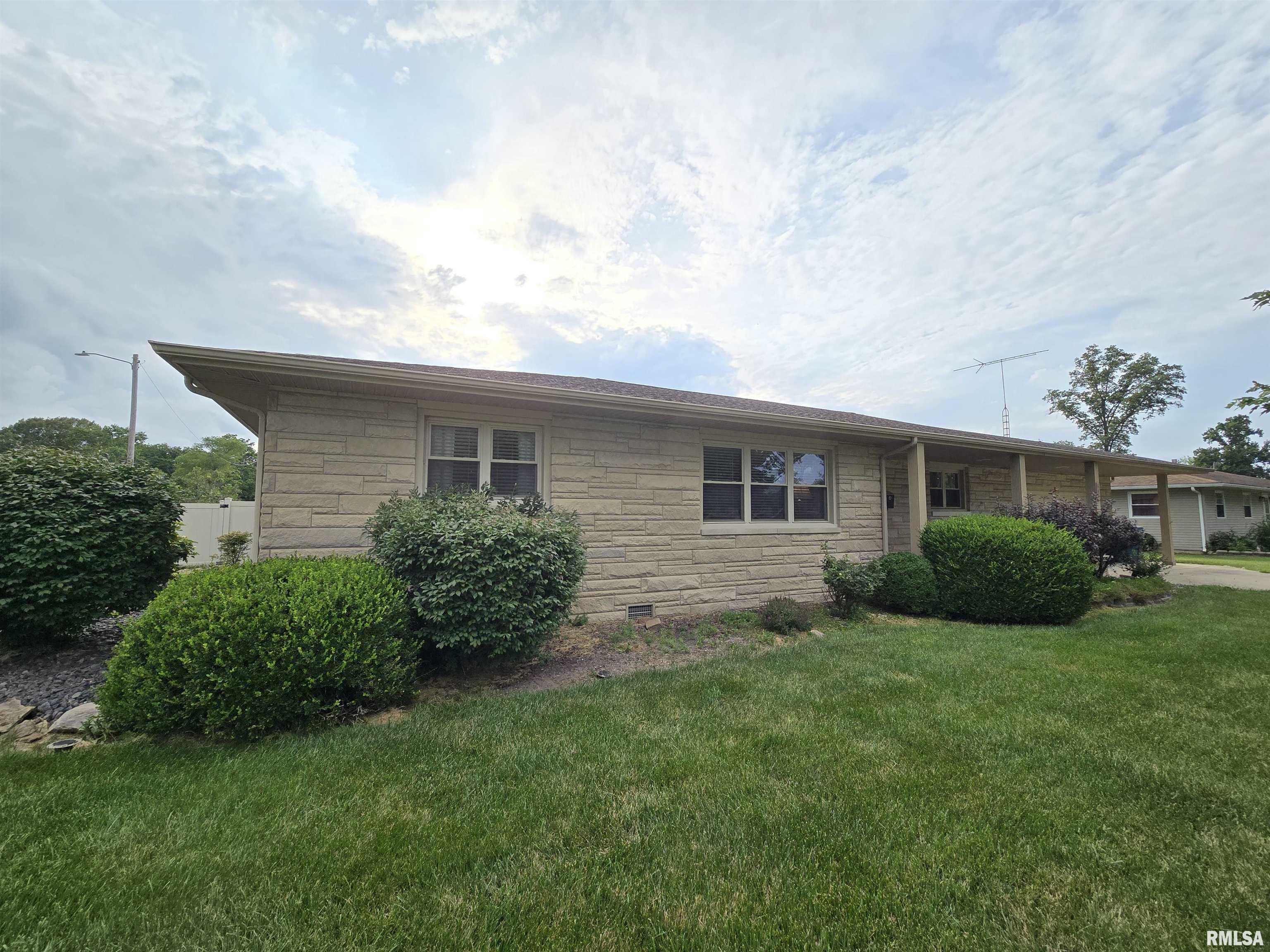 Property Photo: 646 Sara Drive IL 62801