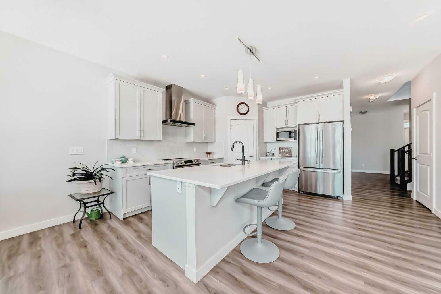 153 Carringsby Way NW  Calgary AB T3P 1T5 photo