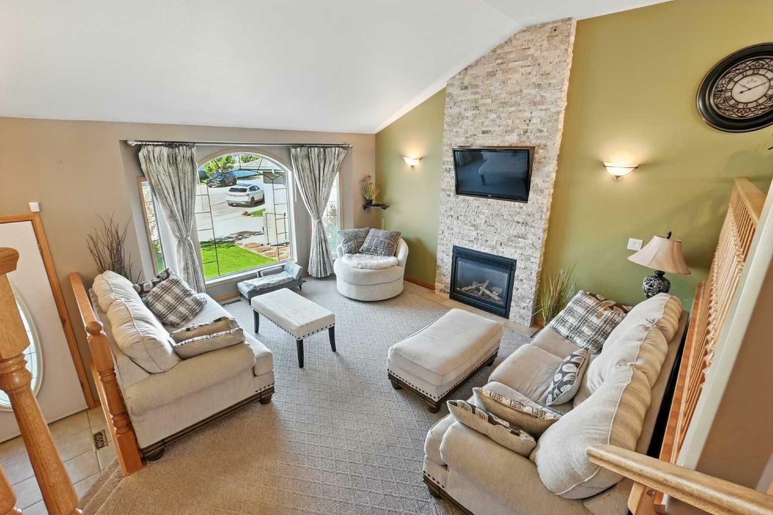 Photo de la propriété:  117 Lampard Crescent  AB T4R 2W7 