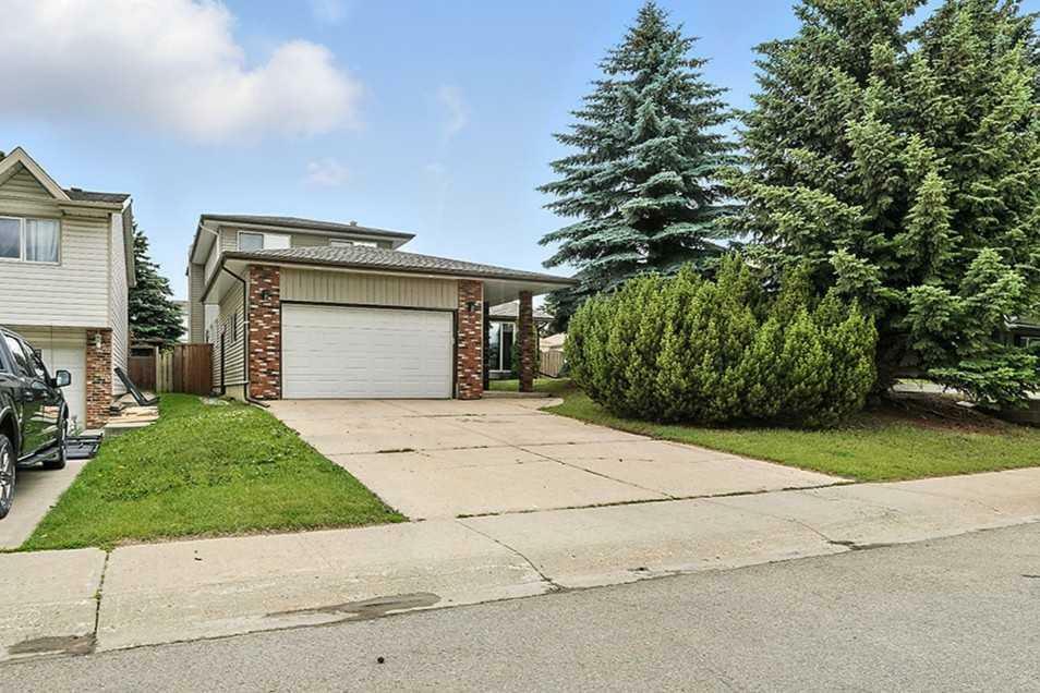 Property Photo: 68 Norton Avenue AB T4P 2H3