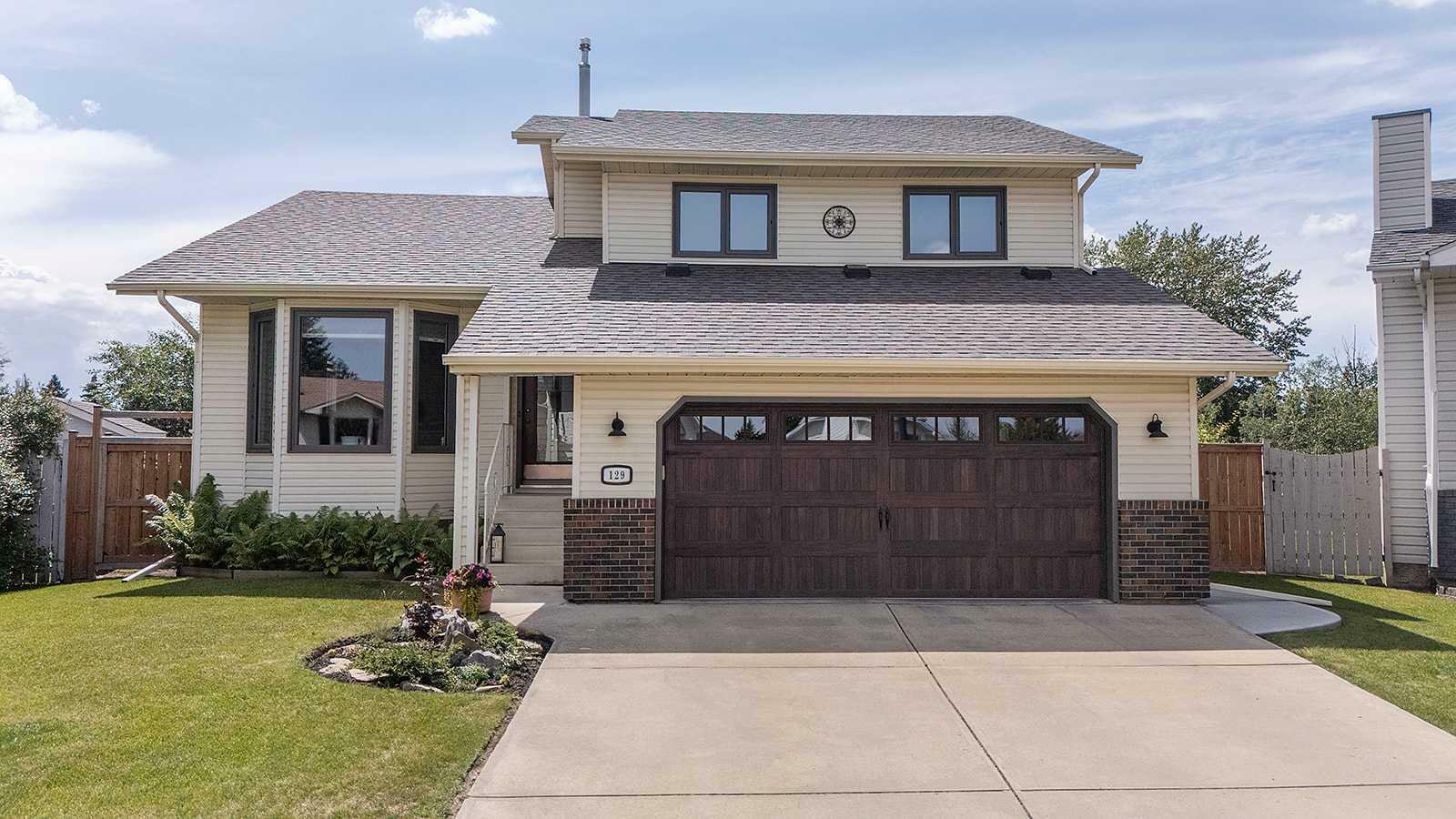 129 Castle Crescent  Red Deer AB T4P 4E8 photo