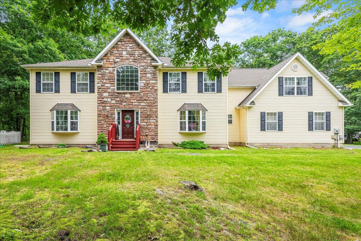 Property Photo:  210 Swartsburo Drive  PA 18371 
