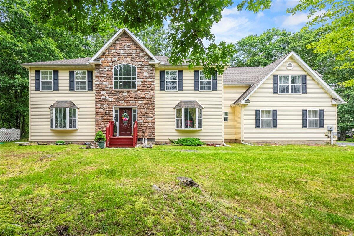 Property Photo: 210 Swartsburo Drive PA 18371