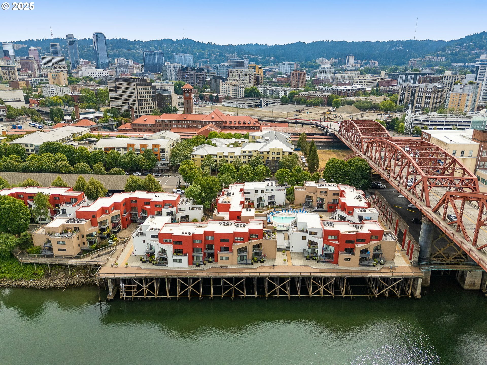 Property Photo:  1010 NW Naito Pkwy M15  OR 97209 