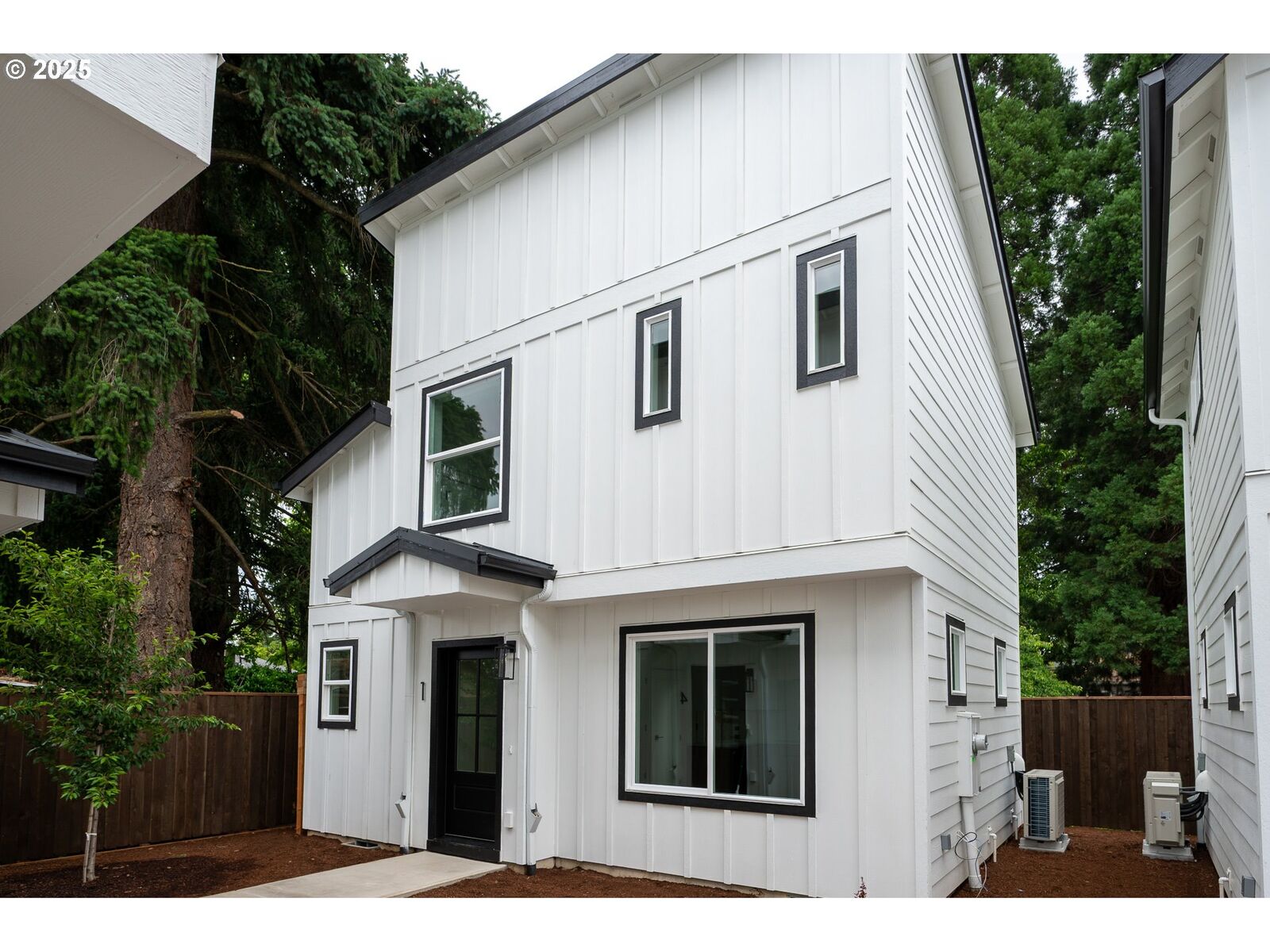 Property Photo:  4103 SE Olsen St 1  OR 97222 