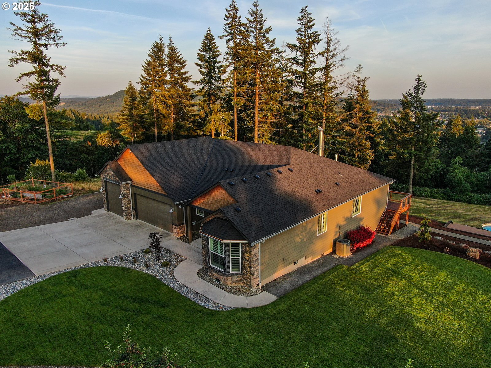 Property Photo: 500 Moonridge Rd WA 98674