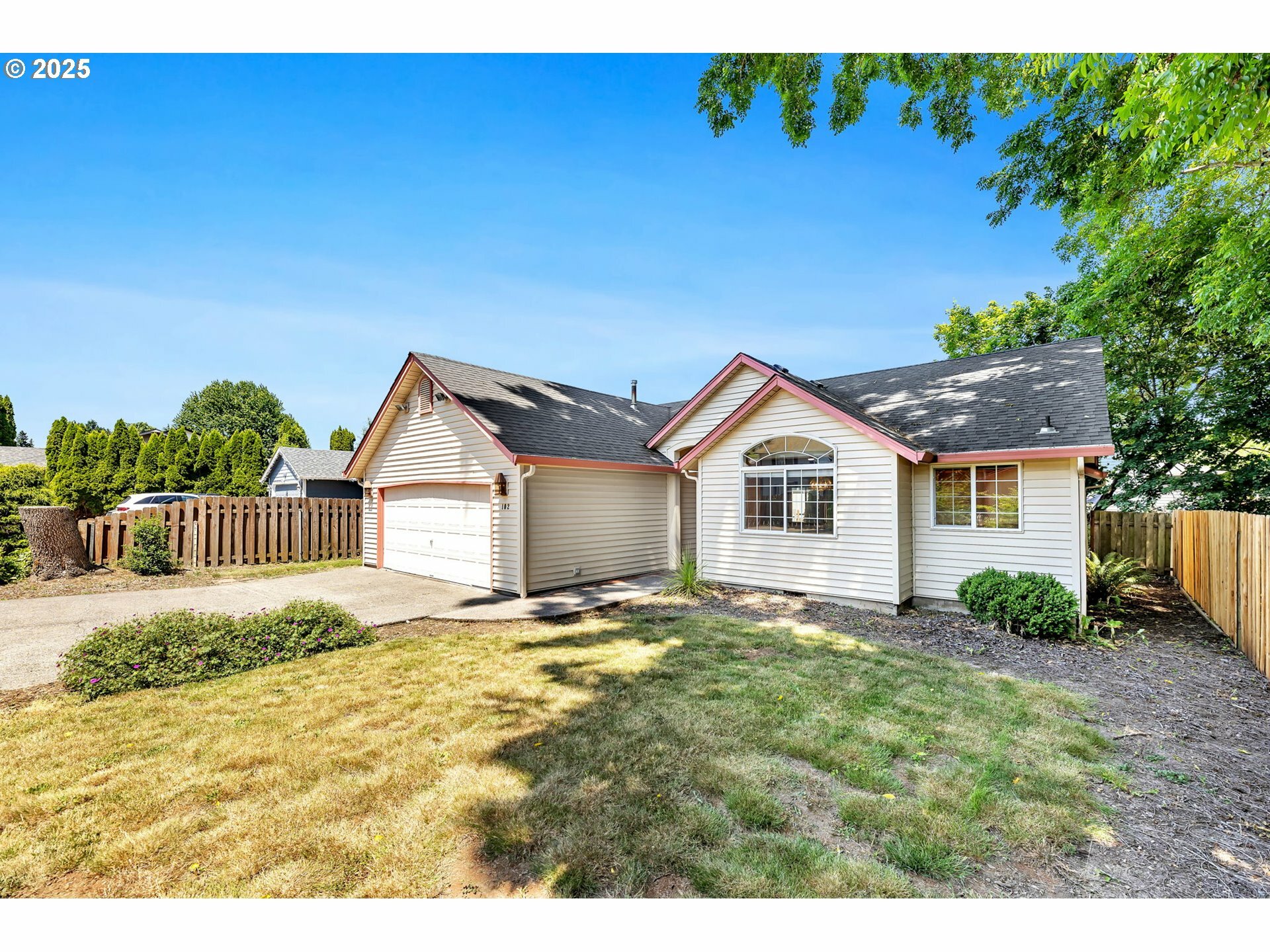 Property Photo: 102 NW 103rd St WA 98685