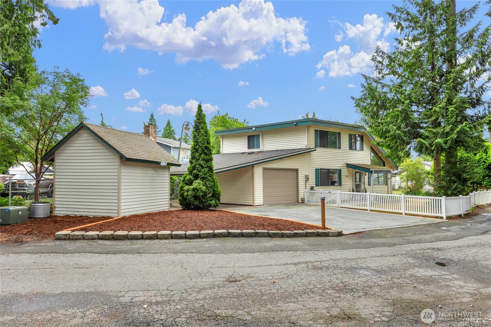 Property Photo:  320 W Marion Street  WA 98223 