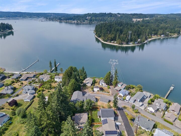 Property Photo: 1645 NE Grandview Boulevard WA 98345
