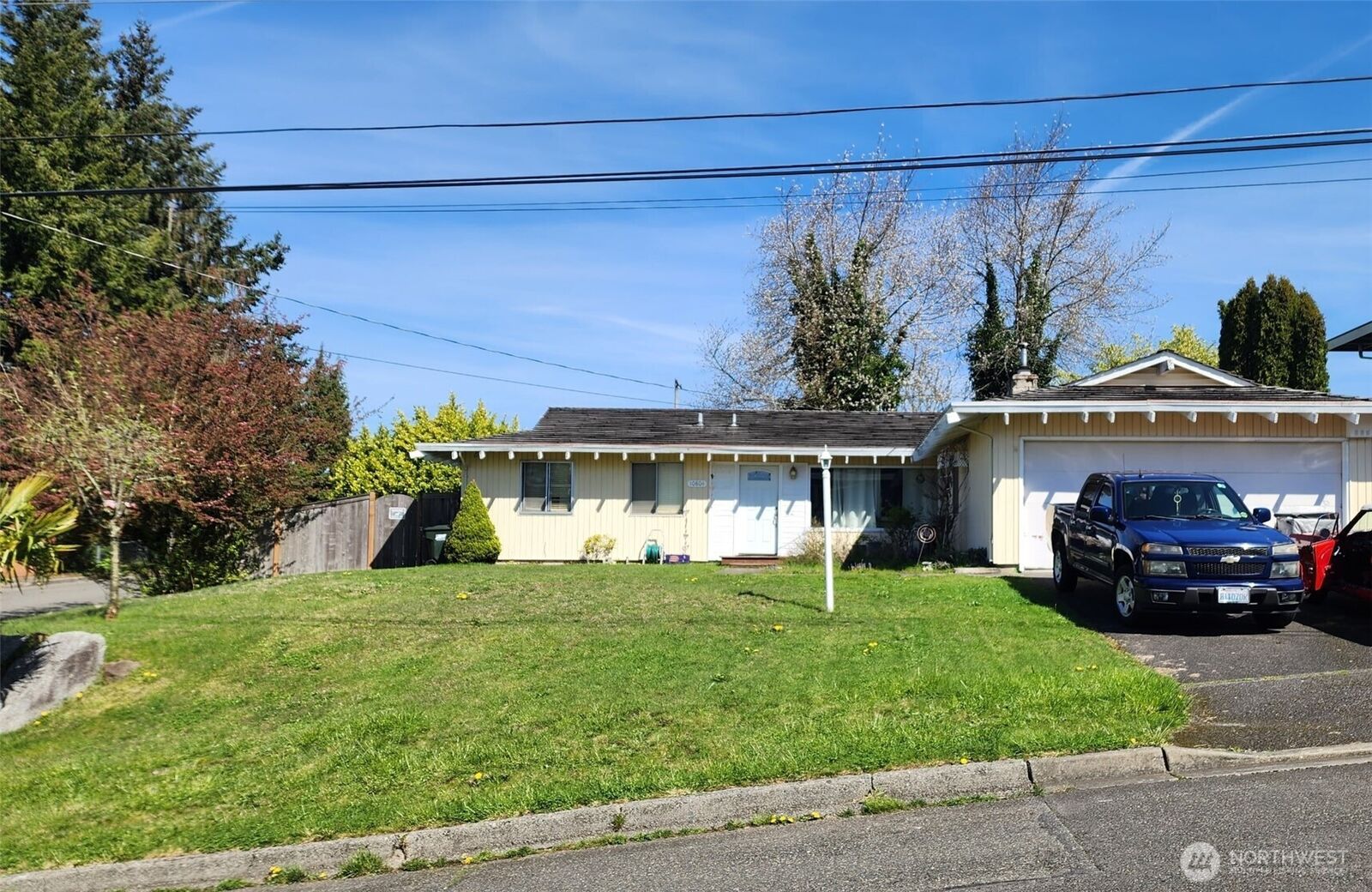Property Photo: 10804 SE 232nd Place WA 98031