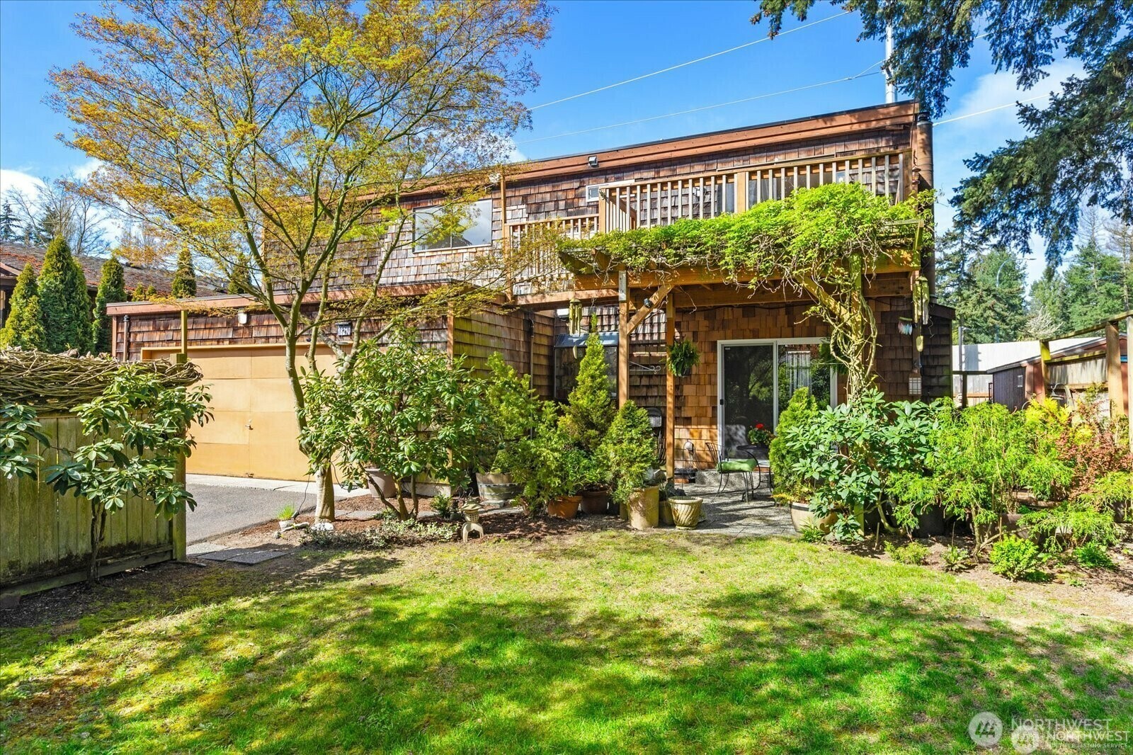 Property Photo: 18210 5th Avenue NE WA 98155