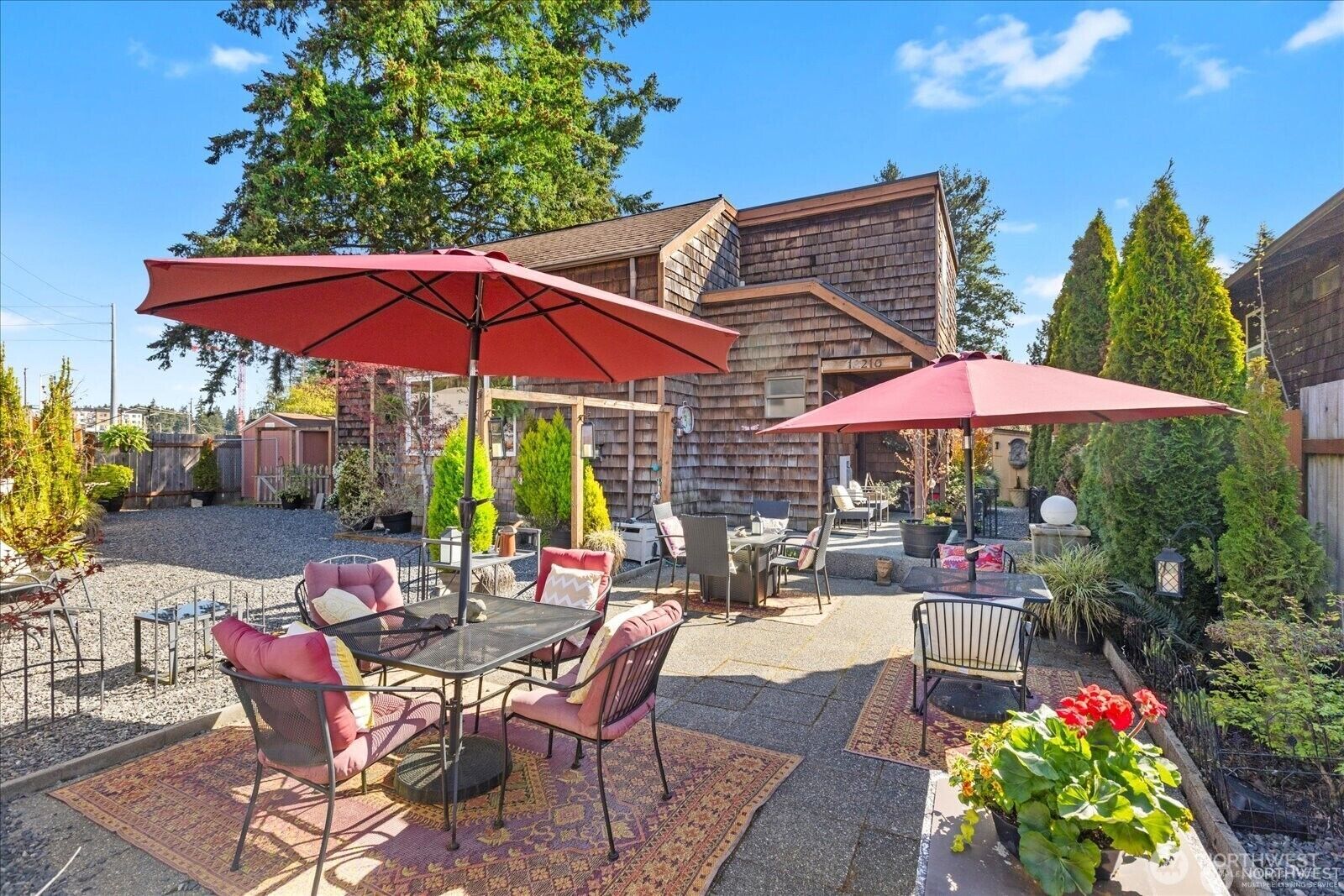 Property Photo:  18210  5th Avenue NE  WA 98155 