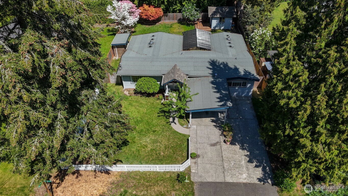 Property Photo: 6160 NE 185th Street WA 98028