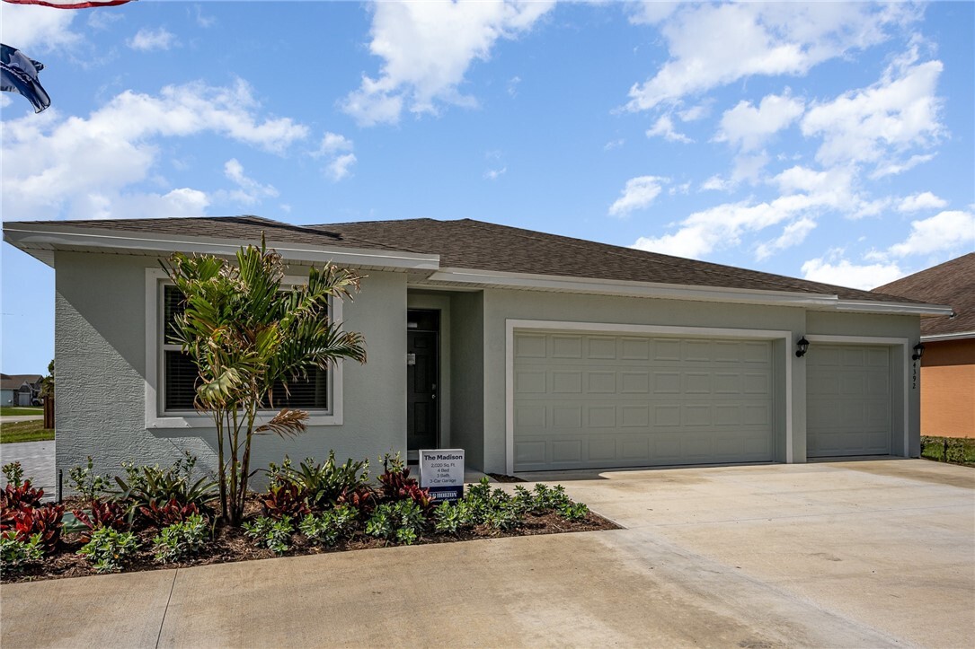 Property Photo: 955 George Street FL 32958