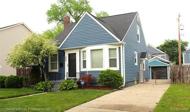 Property Photo: 909 Hoffman Avenue MI 48067