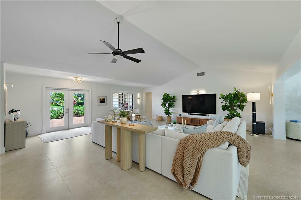 Property Photo: 1463 SW Troon Circle FL 34990