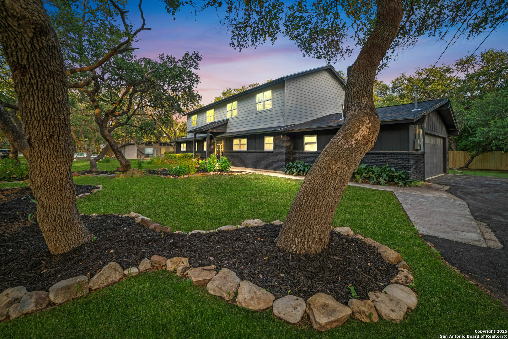 Property Photo: 408 Meadowbrook TX 78232
