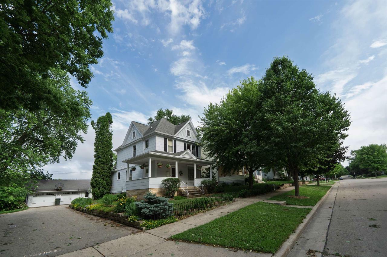 Property Photo: 609 Newbury St. Street WI 54971