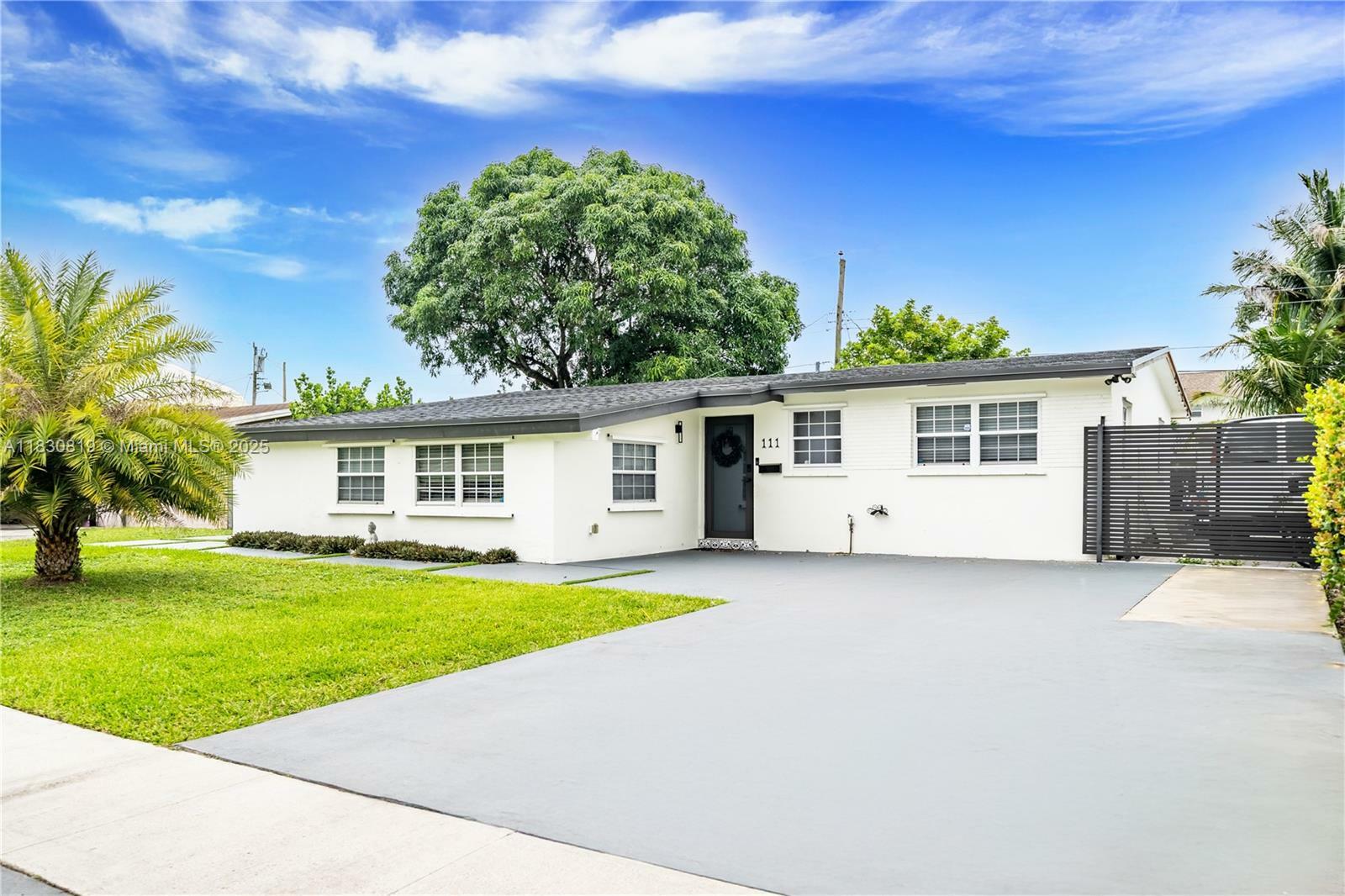 111 SW 68th Blvd  Pembroke Pines FL 33023 photo