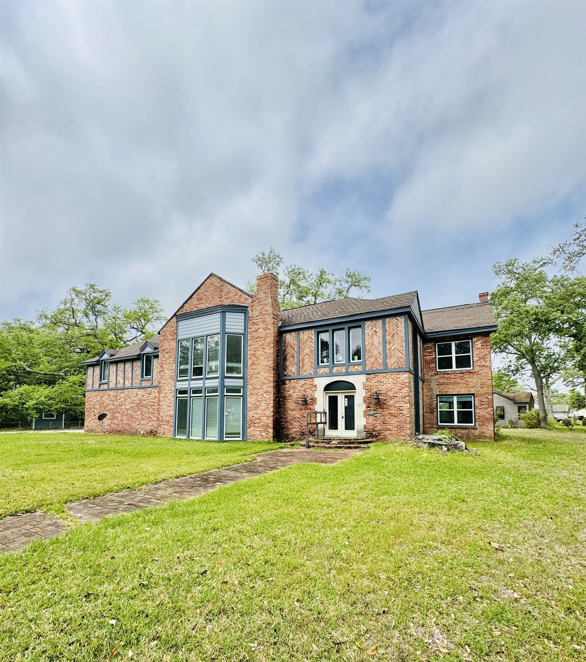 Property Photo: 4149 Ferndale Dr TX 77642