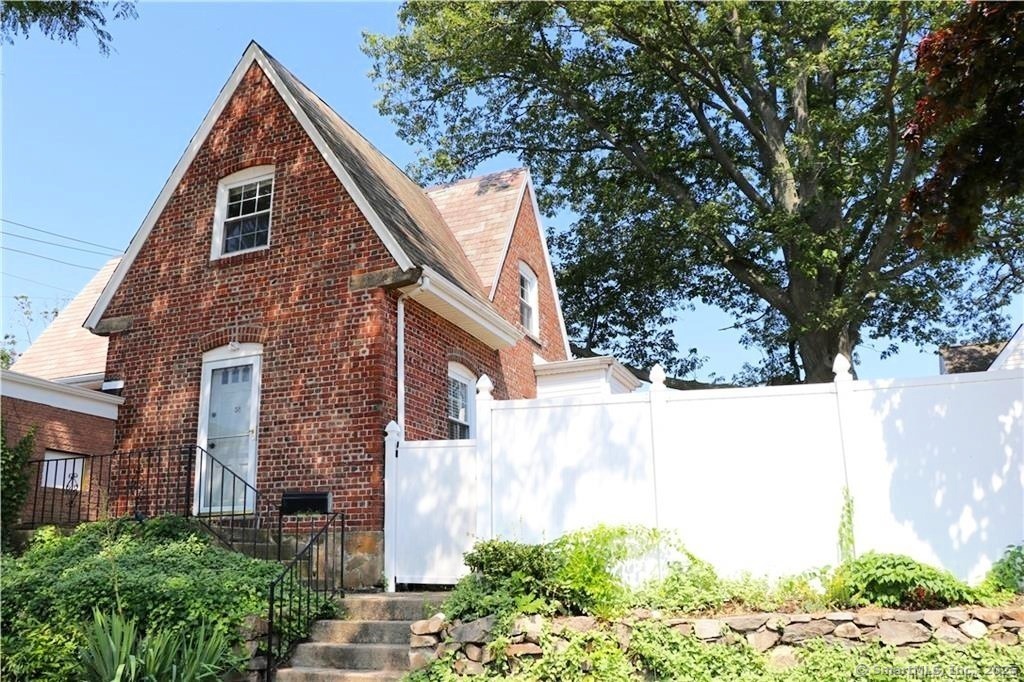 Property Photo:  58 Post Road  CT 06824 
