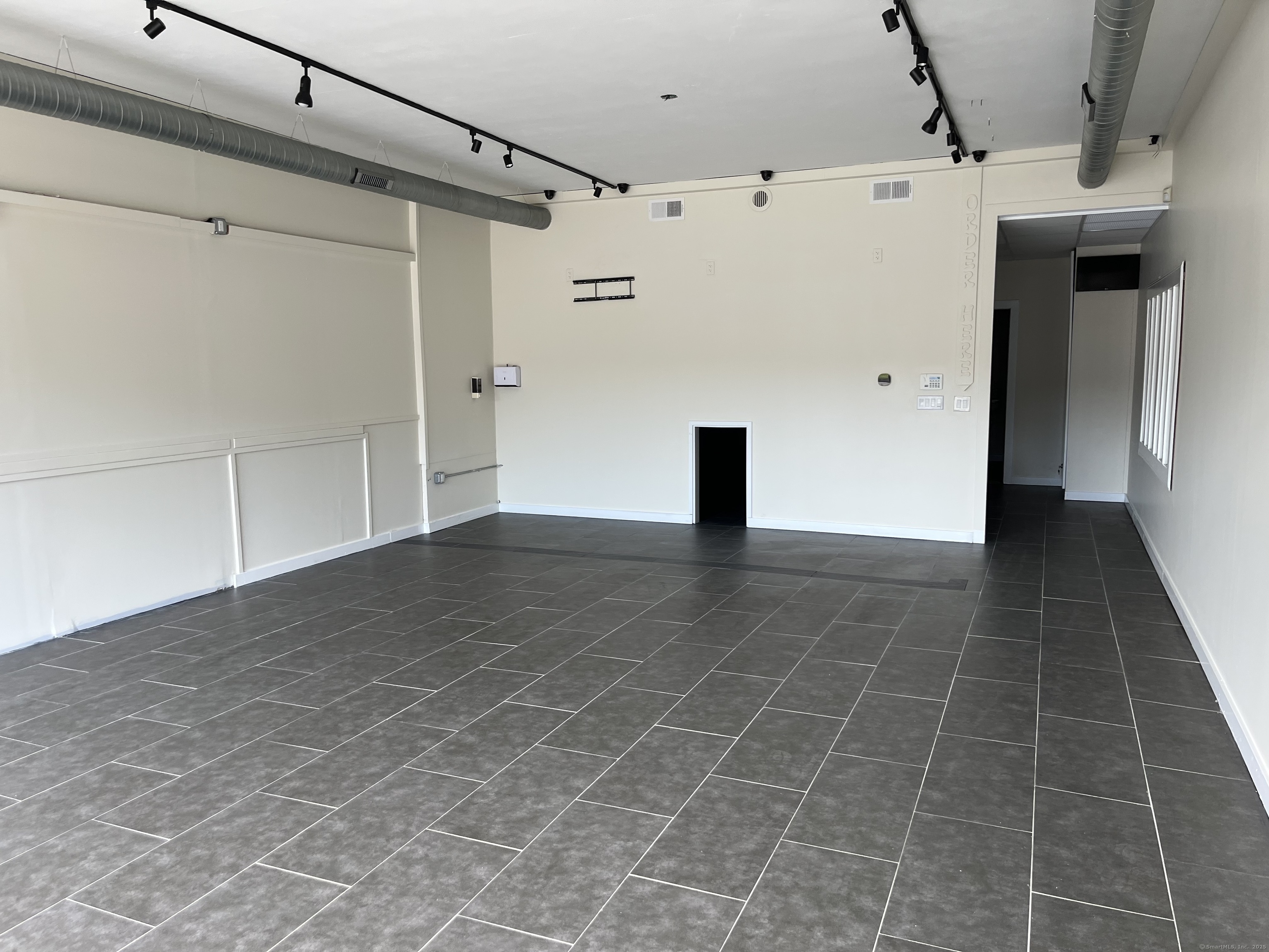 Property Photo: 1230 Queen Street CT 06489