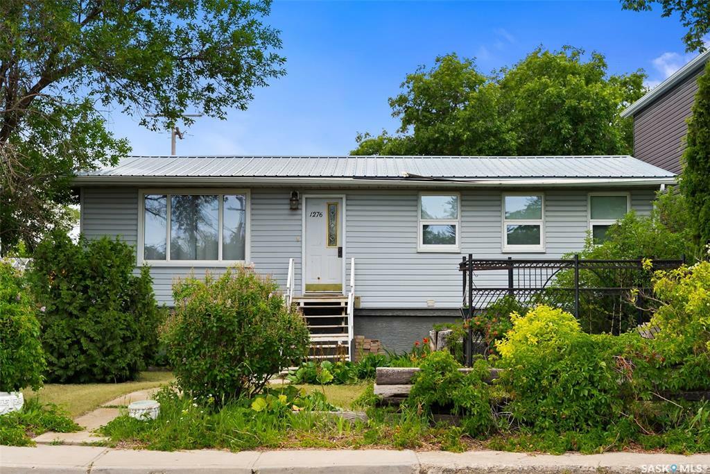 Property Photo:  1276 Elliott Street A/B  SK S4N 3G1 