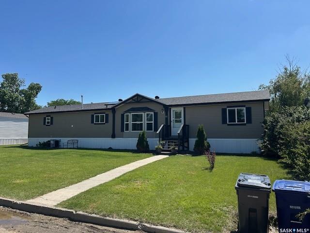 Property Photo: 112 6th Avenue W SK S0L 0Y0