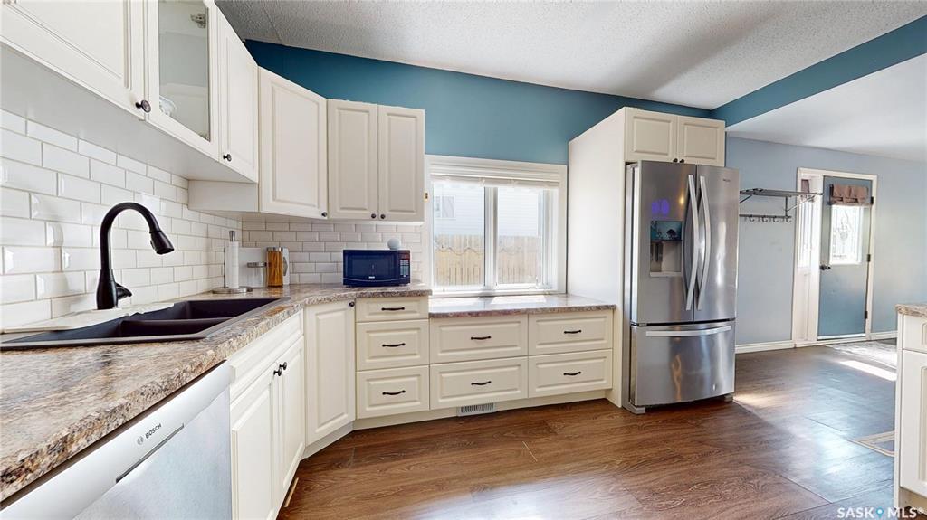 Property Photo: 108 Marsh Street SK S0N 1N0