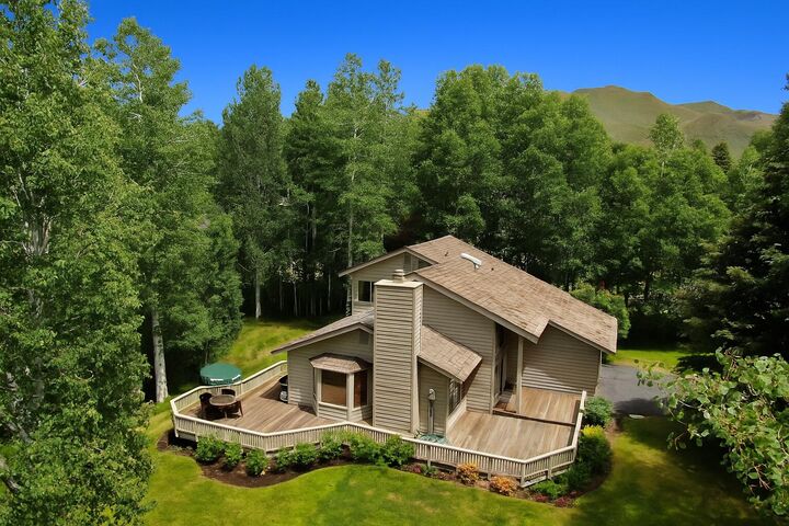 2 &Amp 4 Black Birch Dr  Sun Valley ID 83353 photo