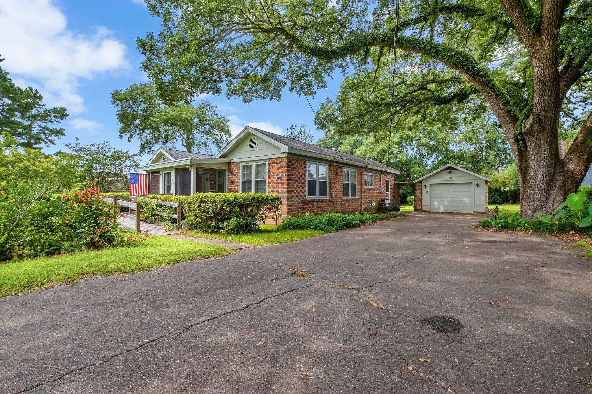 Property Photo:  1906 Hollywood Drive  FL 32303 