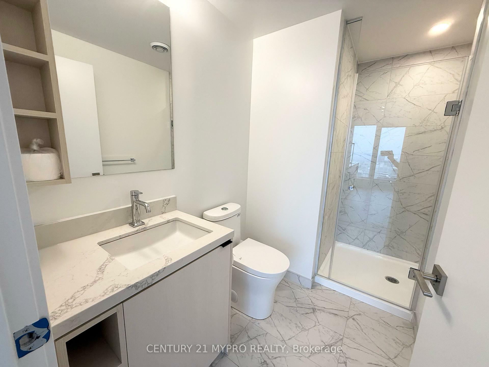 Property Photo:  252 Church Street 5102  ON M5B 0E6 