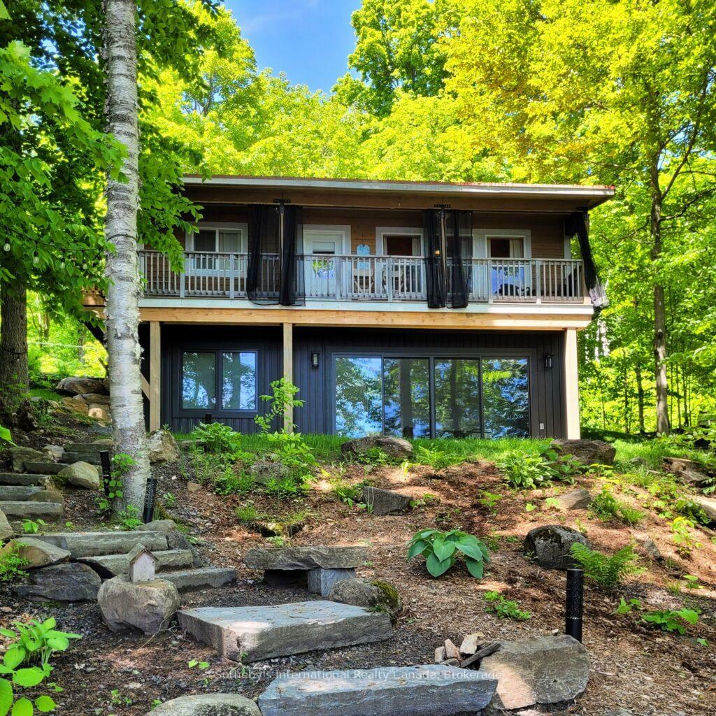 Photo de la propriété:  1048 Longline Lake Road  ON P0B 1A0 