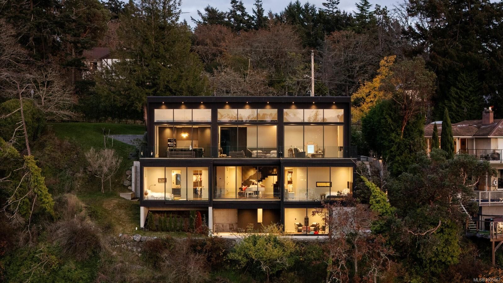 Property Photo: 2701 Sea View Rd BC V8N 1K7