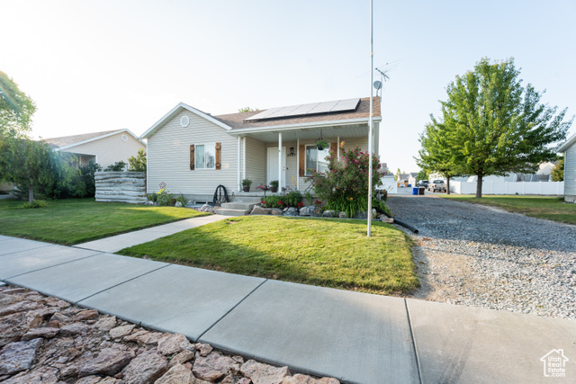Property Photo: 2087 E Weeping Willow Way N UT 84005