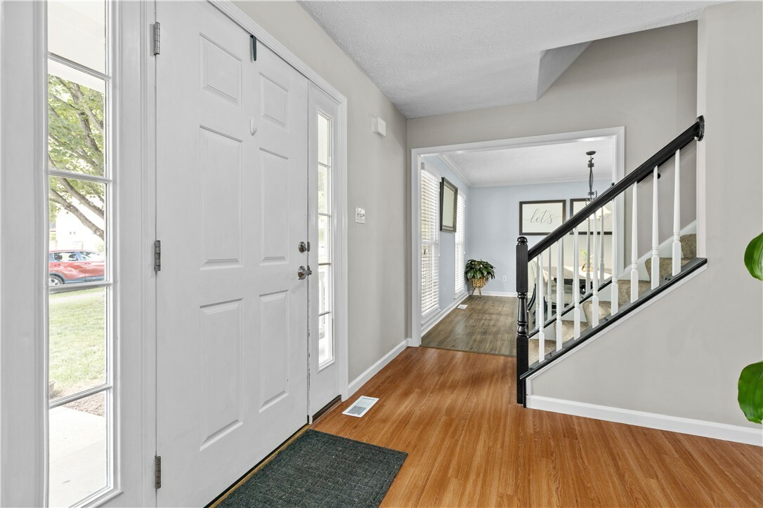 Property Photo:  107 Eaglebrook Court  PA 15367 