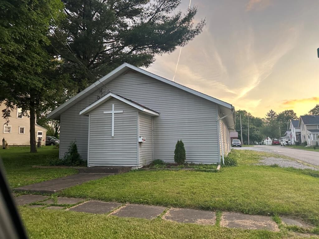 Property Photo: 1030 Myers Ave OH 44805