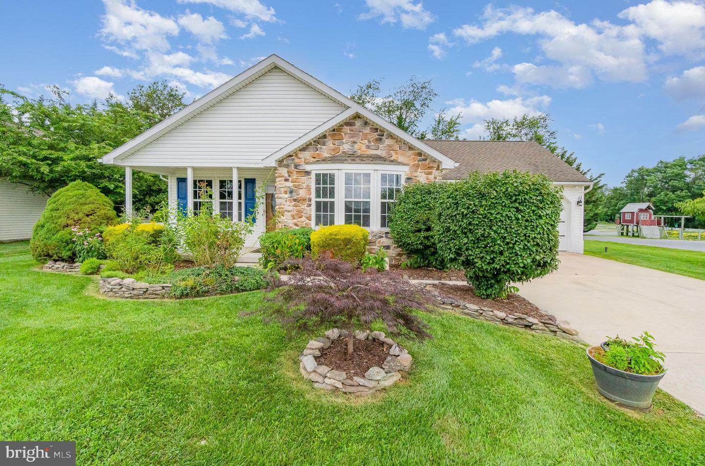 38 Lantern Lane  Shippensburg PA 17257 photo