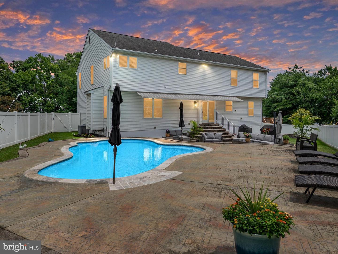Property Photo: 435 Applegate Court MD 21090