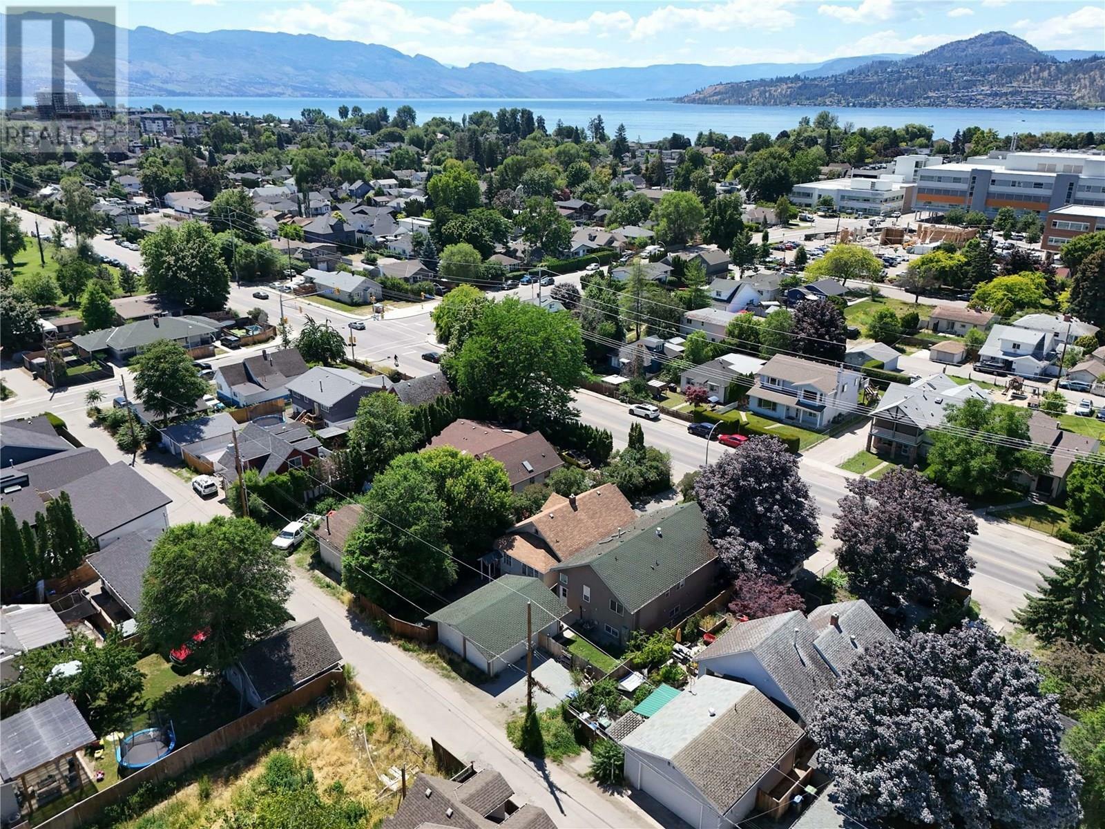 2277 Richter Street  Kelowna BC V1Y 2N9 photo
