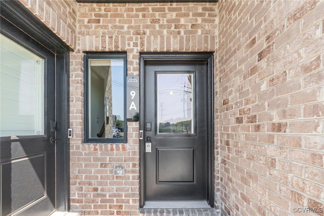 Property Photo: 1900 Roseneath Road 9A VA 23230