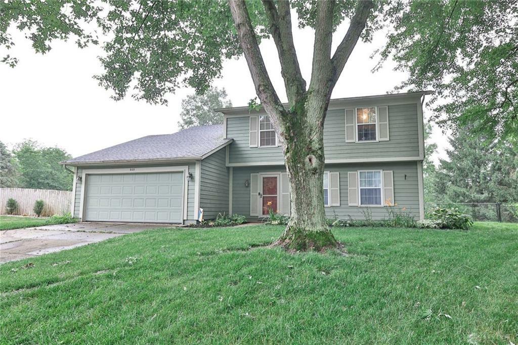 Property Photo:  923 Handfield Court  OH 45324 