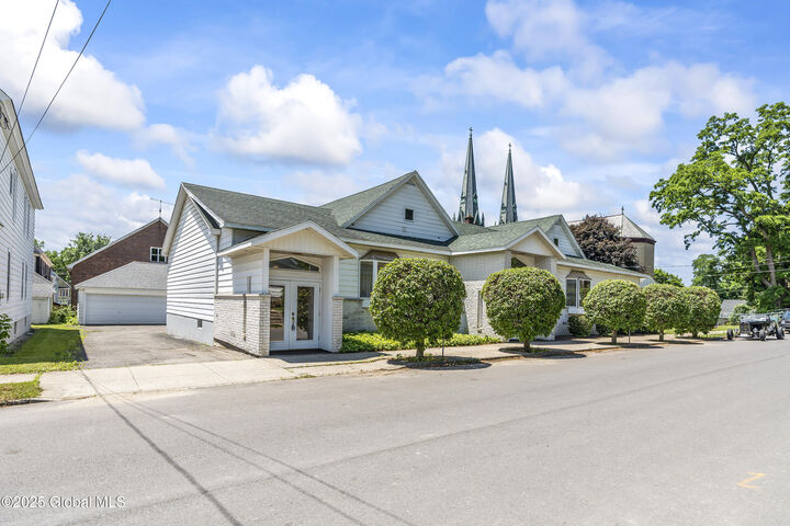 Property Photo:  13 Belmont Place  NY 12010 