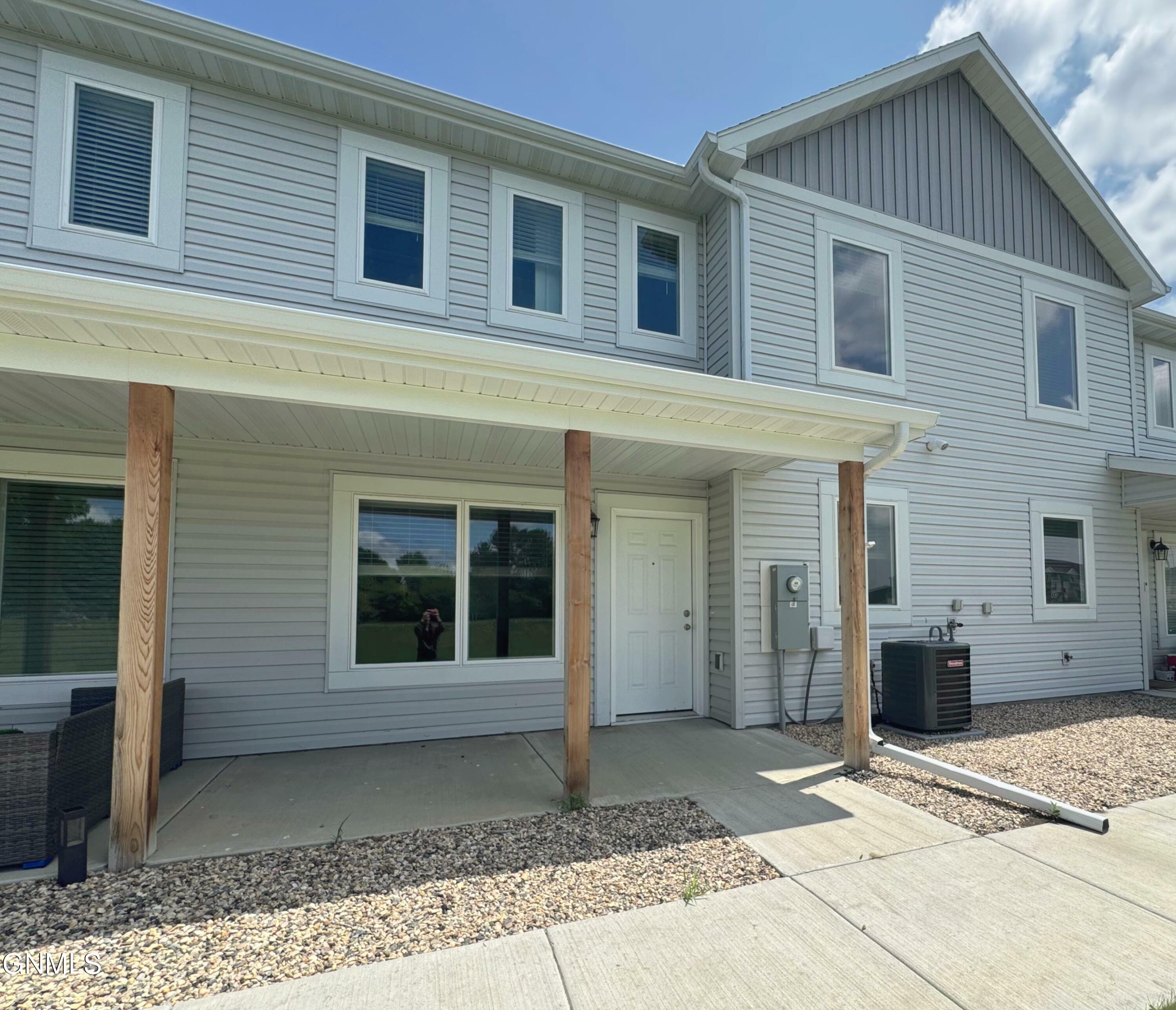 Property Photo:  3312 Kenner Loop  ND 58504 