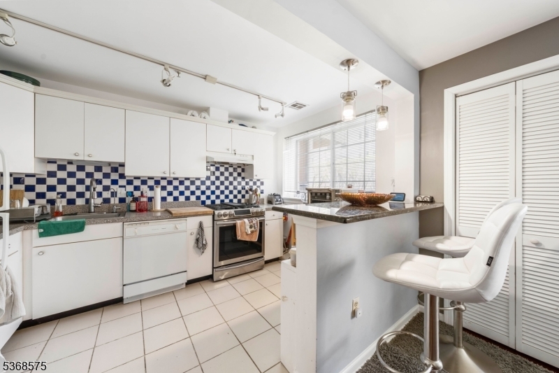 Property Photo:  1342 North Ave A2  NJ 07208 