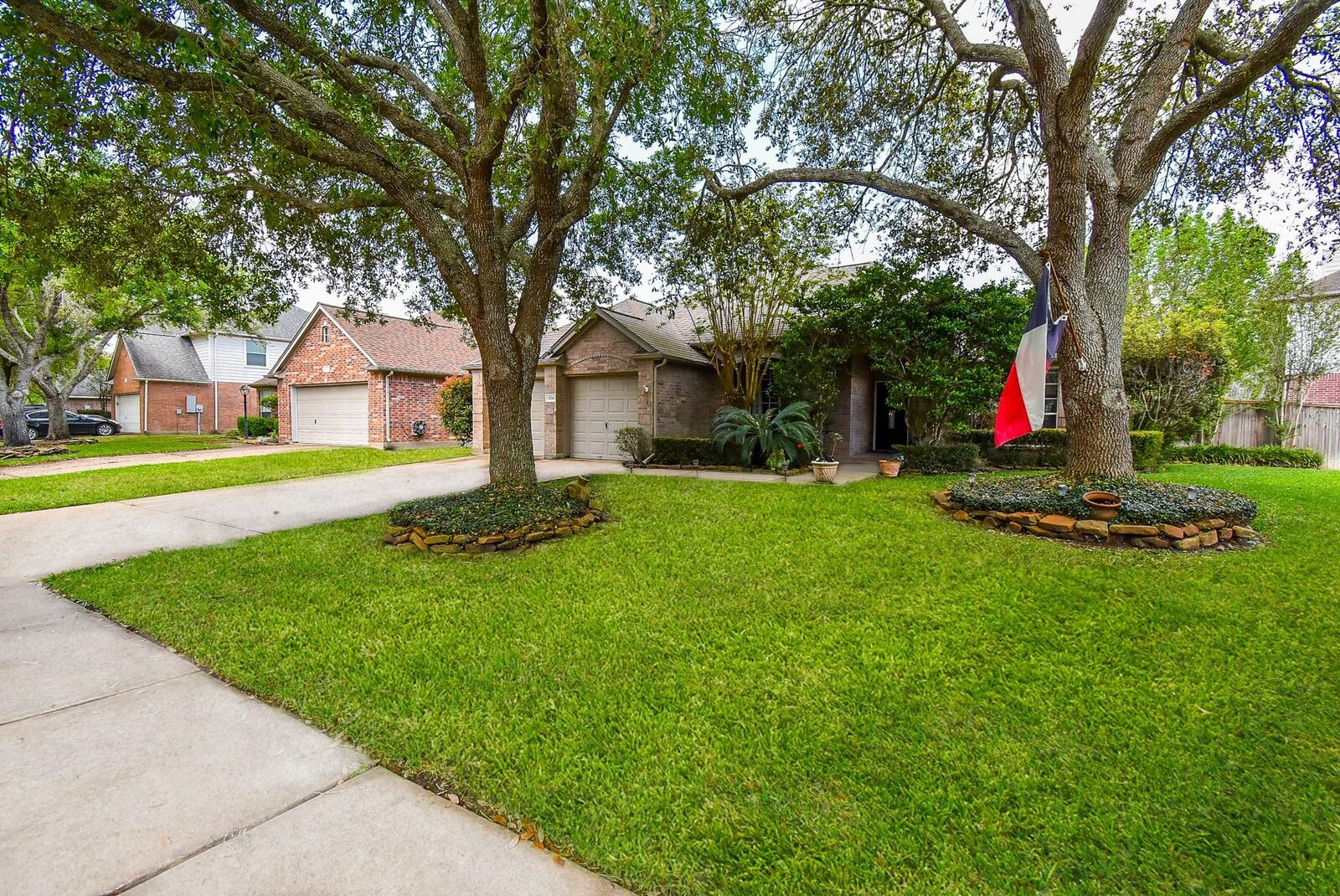 Property Photo:  1234 Deerbrook Drive  TX 77479 