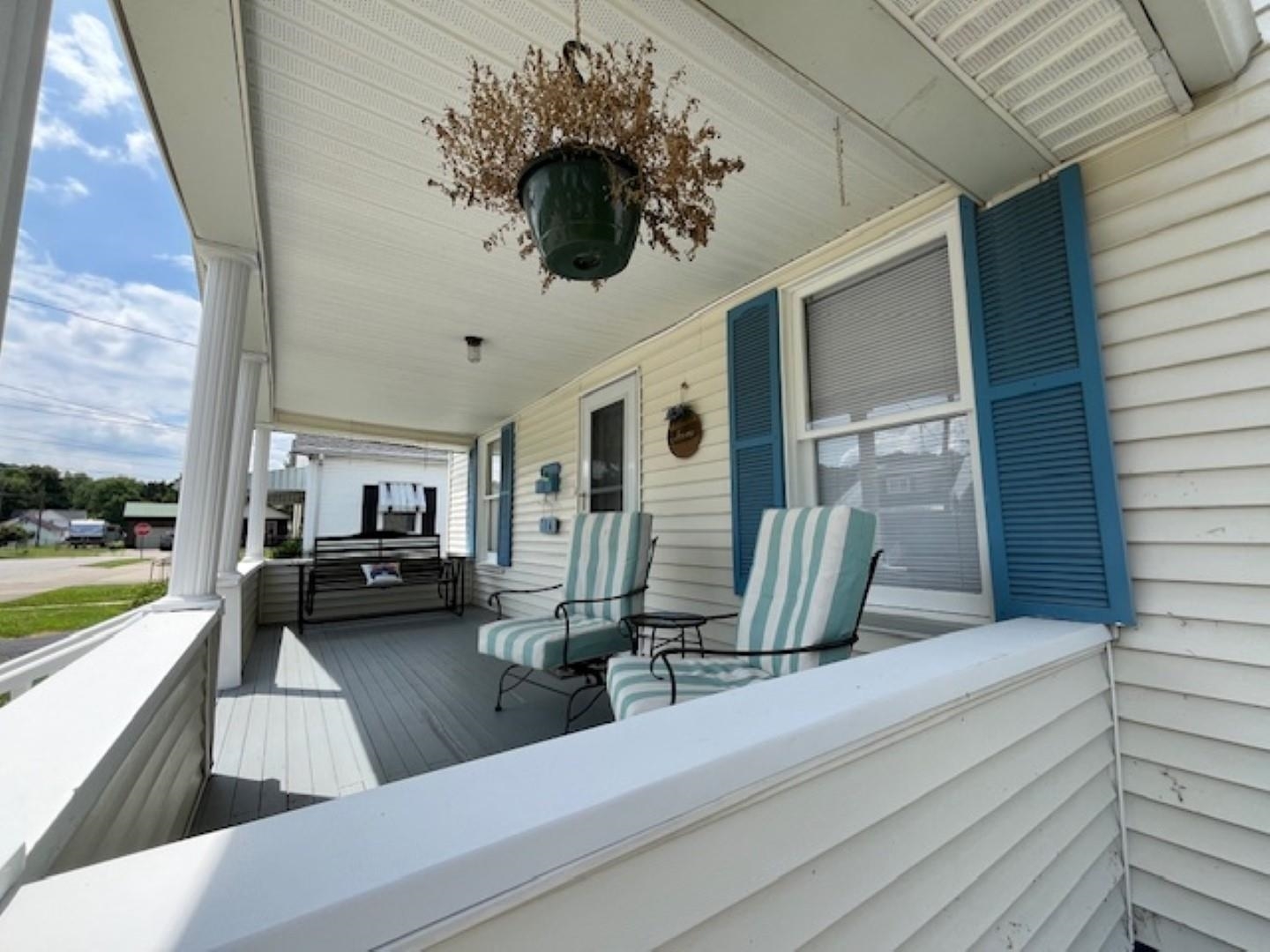 Property Photo: 714 Barbara Street WV 25504
