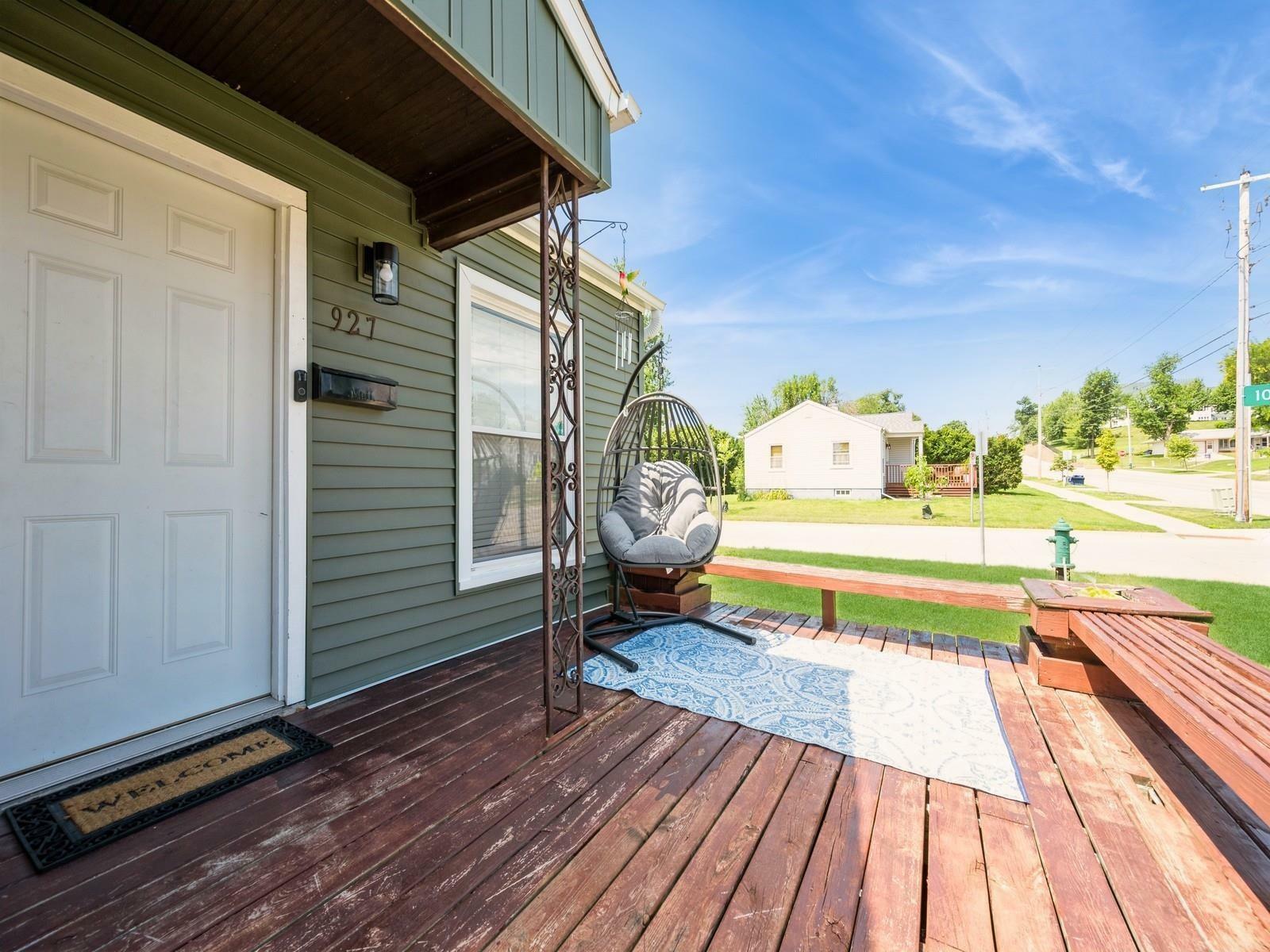 Property Photo: 927 NW O Avenue IA 52405
