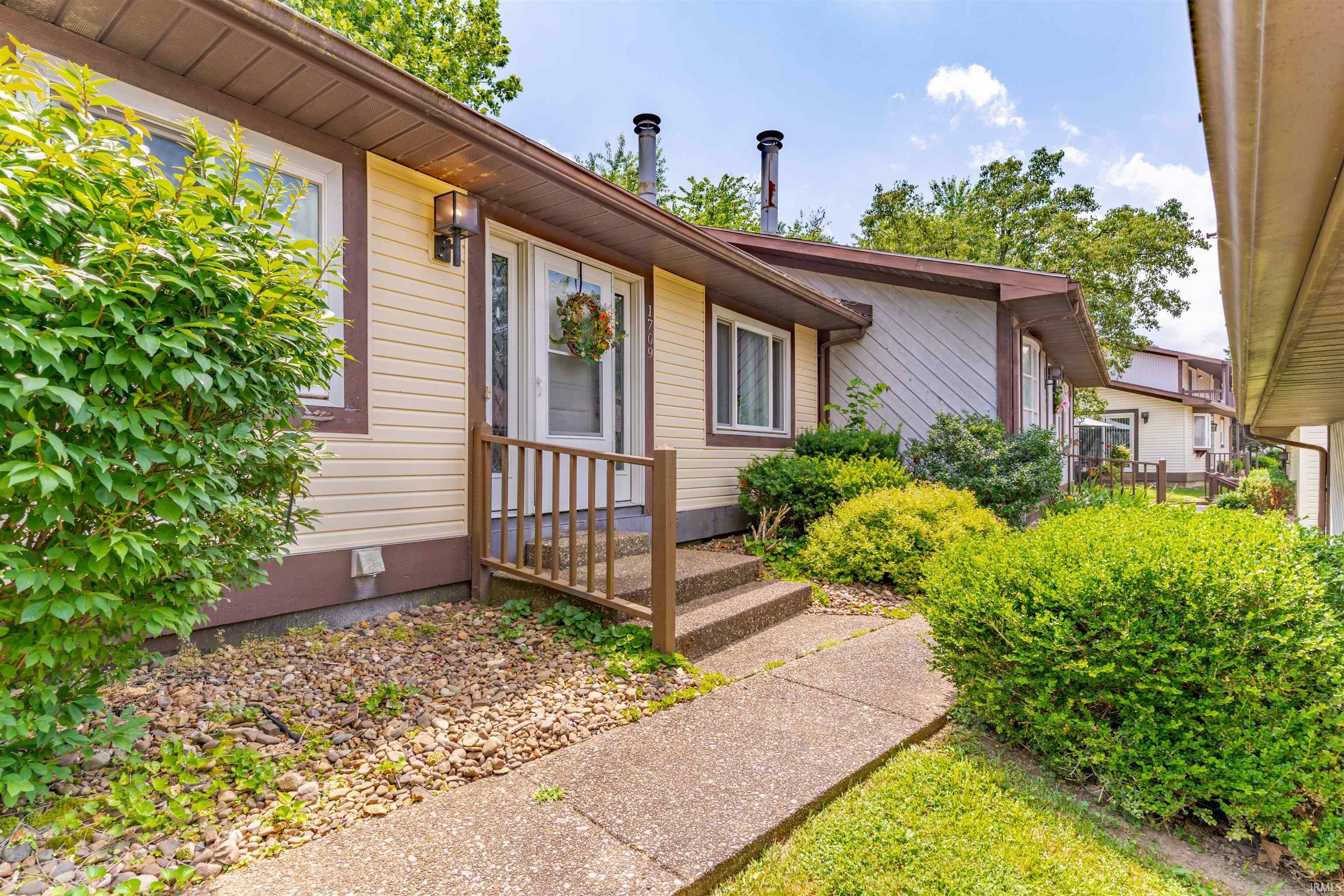 1709 Village Lane  Evansville IN 47725 photo