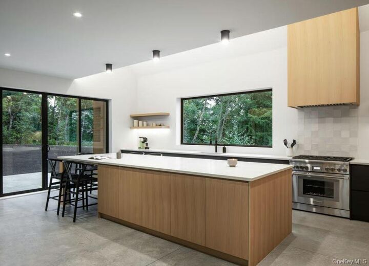 Property Photo:  1 Chelsea Road  NY 12590 